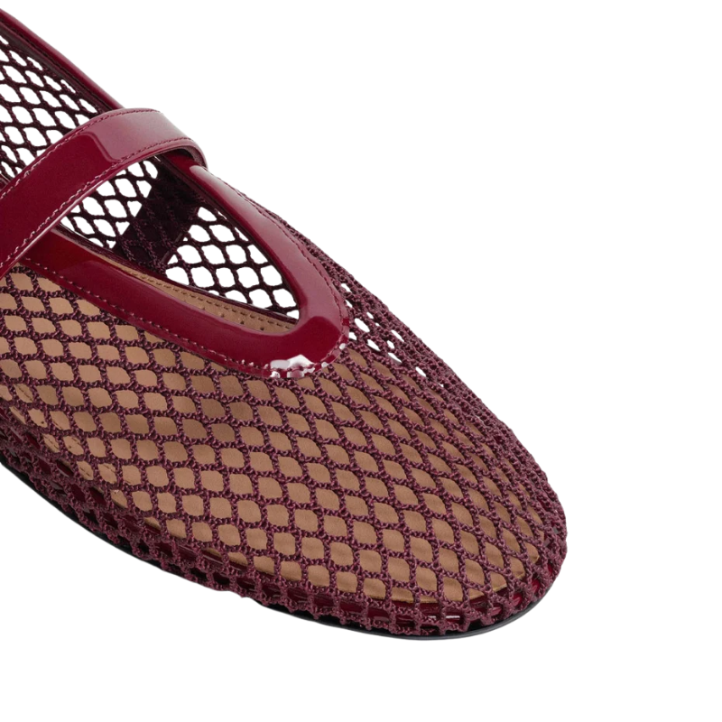 Alaïa Ballet Flats In Classic Fishnet Garnet Red