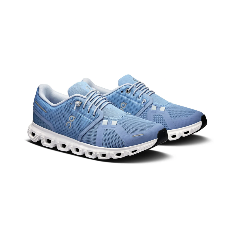 On Cloud 6 running Light/Blue/White